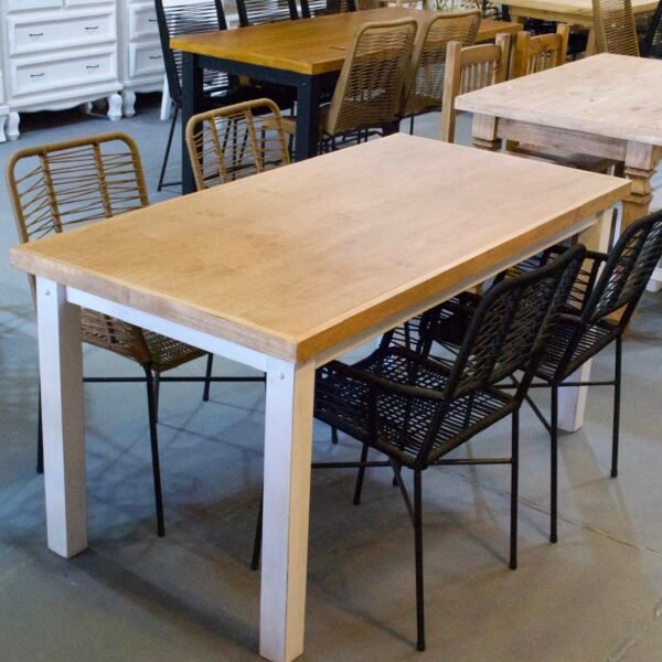 Mesa de Comedor 1.40 m Decapada Tapa Caoba | Basket