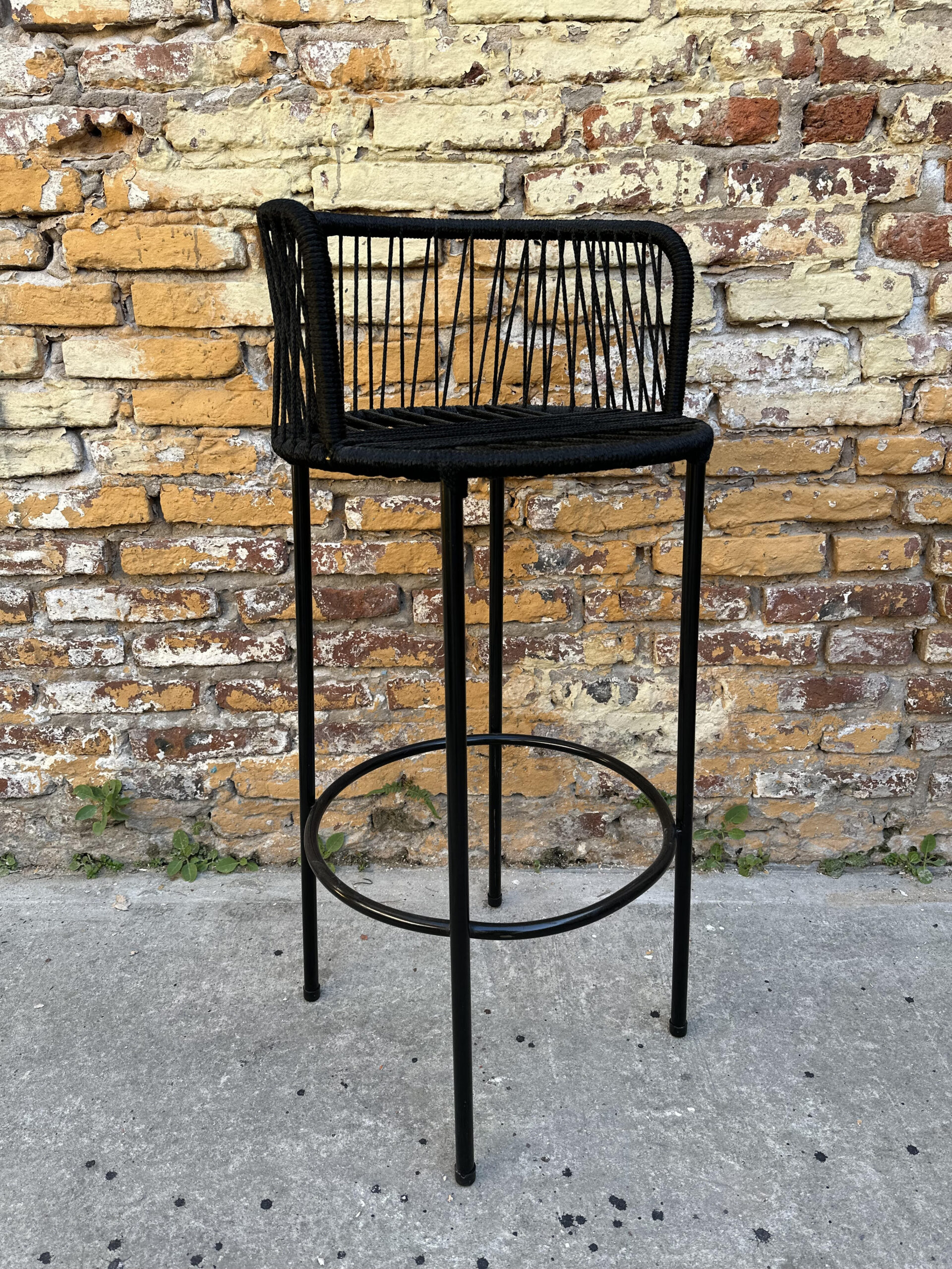 Banqueta Sofía Caño Hilo Negro Asiento 75 cm | Basket