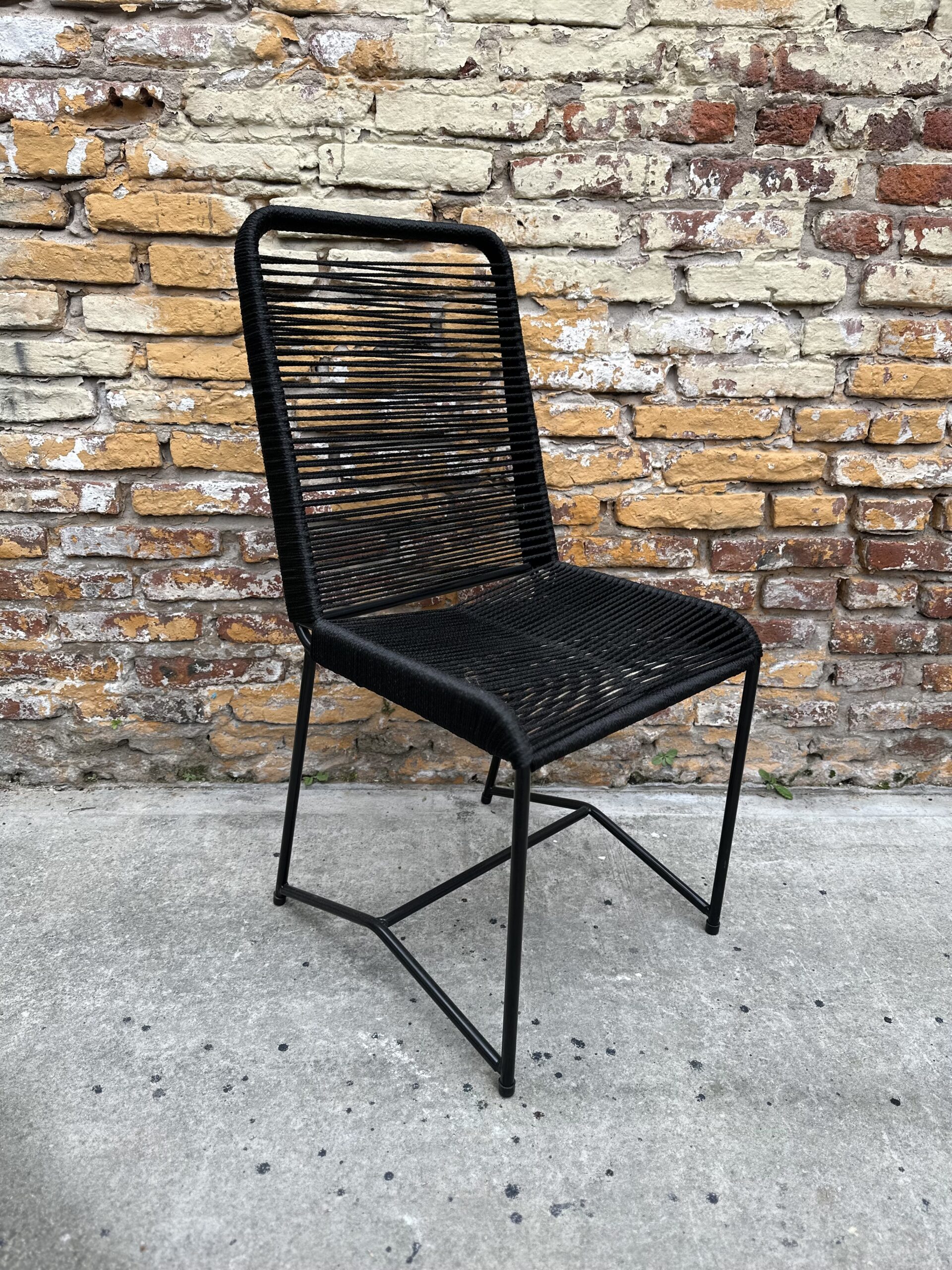 Silla Tulum Negra – Caño y Yute 130 kg | Basket Shop