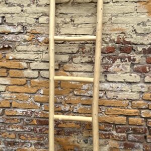 Escalera de Palo de Sauce Decorativa 1.70 m | Basket Shop