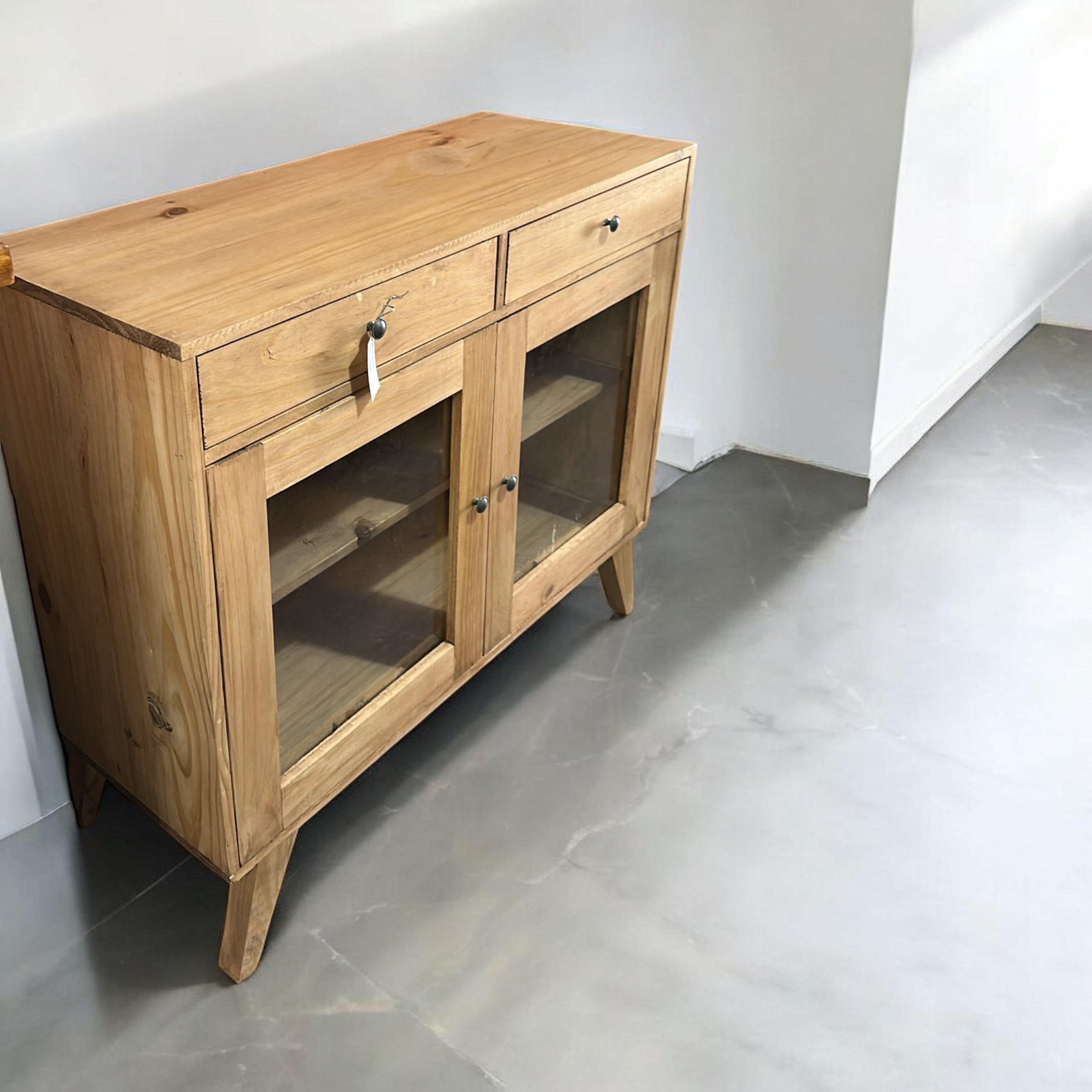Bahiut Vajillero 2 Puertas 1.20 m Pino | Basket Shop