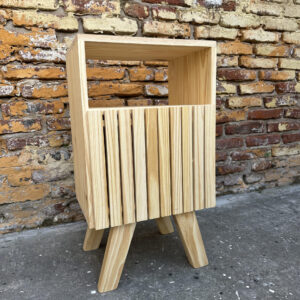 Mesa de Luz Varillada Pino Crudo 40 cm | Basket Shop
