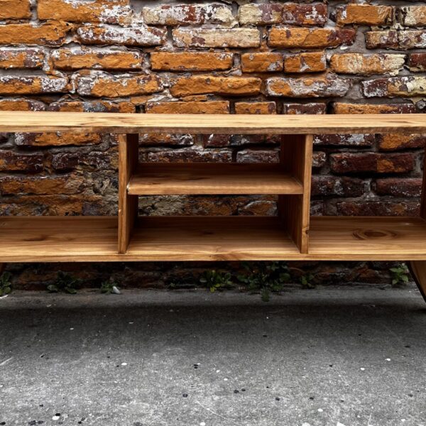 Rack TV Sin Puertas 1.20 m Pino Encerado | Basket Shop