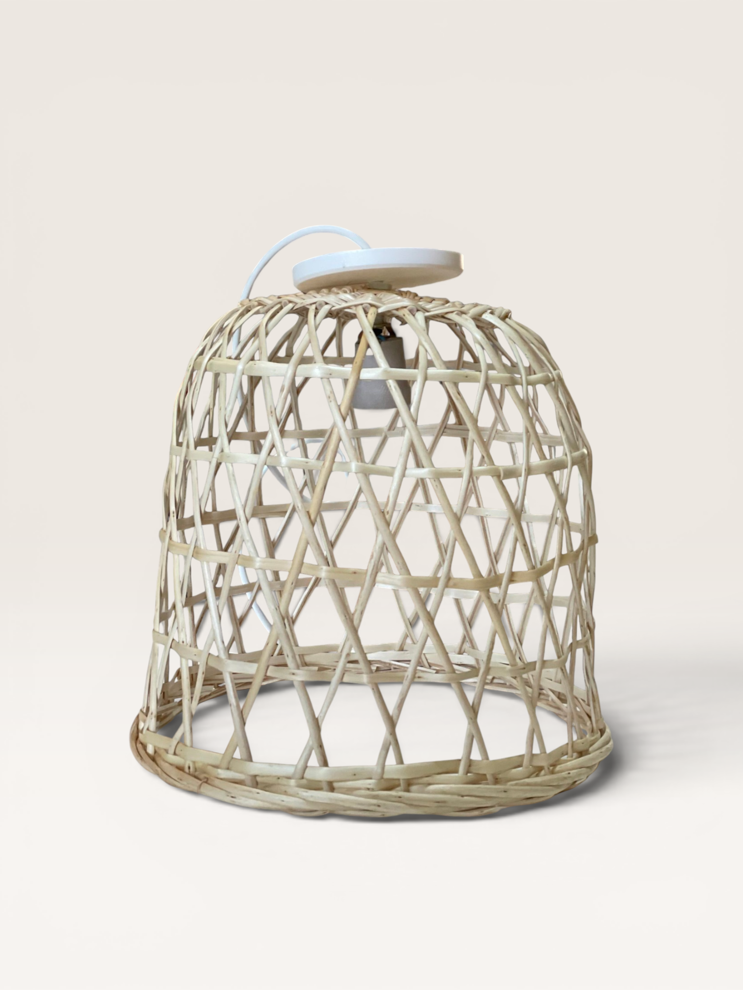 Lámpara Calada Mimbre Clarito 40×40 cm | Basket Shop