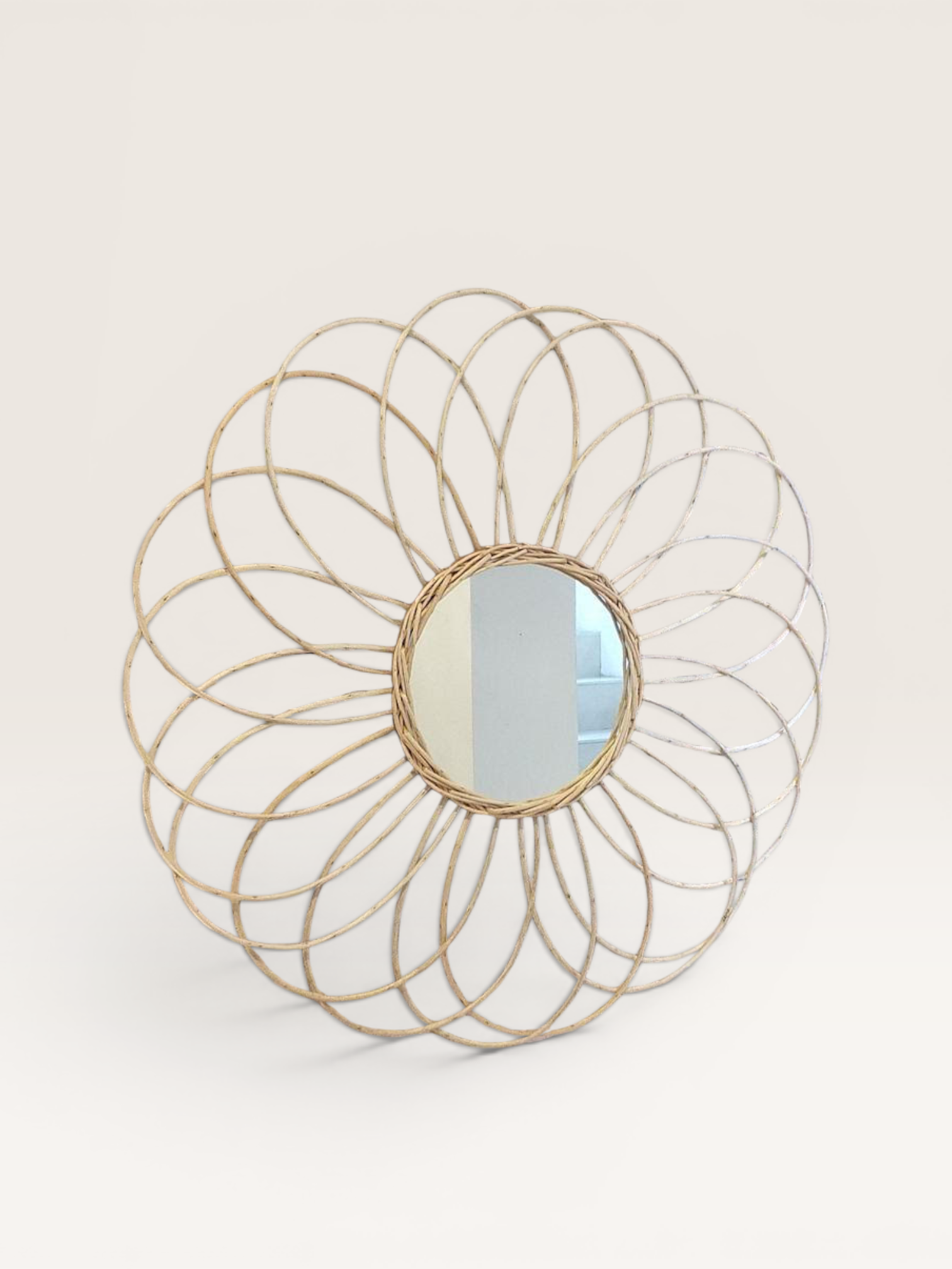 Espejo Flor Mediano Mimbre 70 cm | Basket Shop