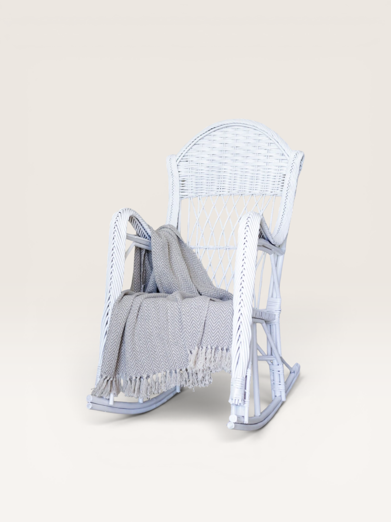 Sillón Mecedor Mimbre Pintado Blanco | Basket Shop
